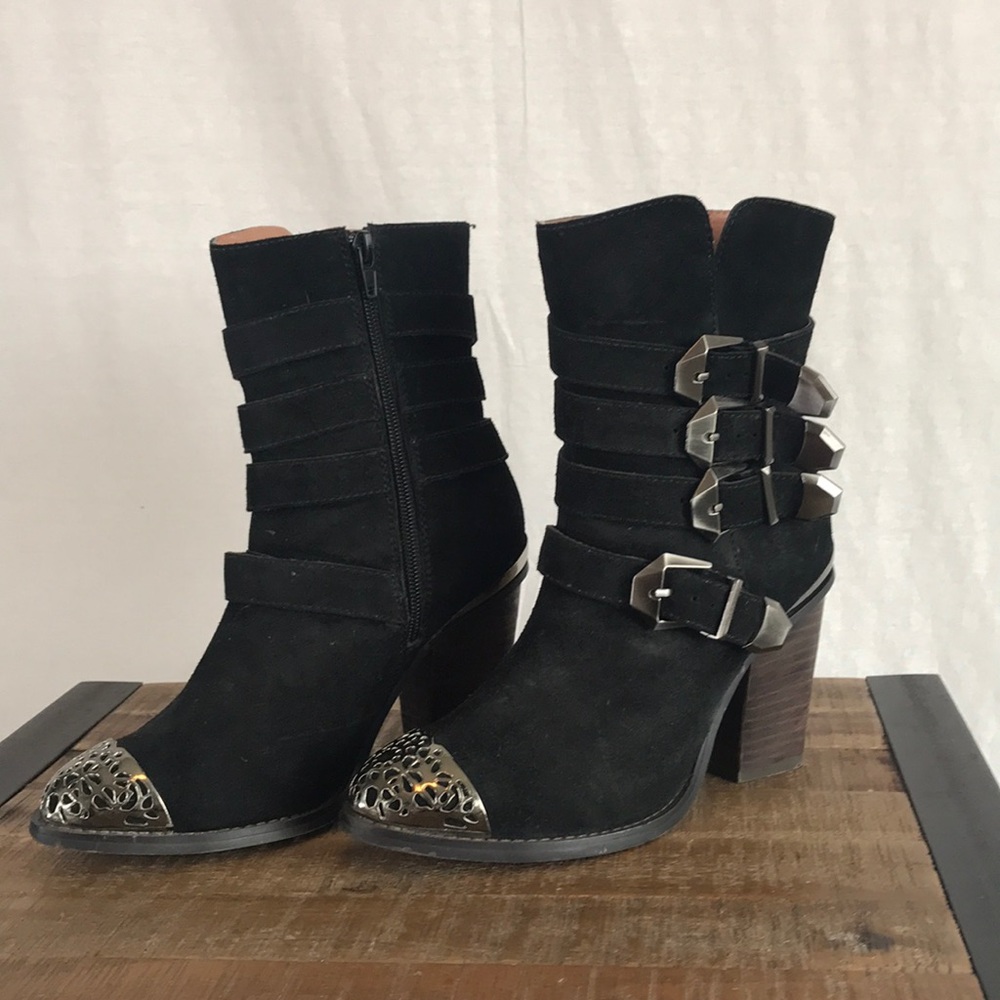Jeffrey Campbell 7.5 healed booties